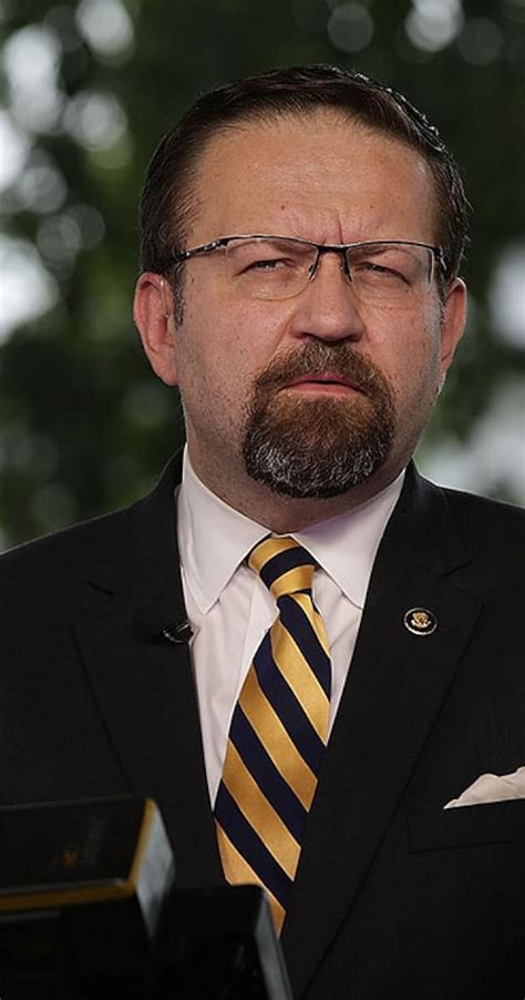 how tall is sebastian gorka and weight